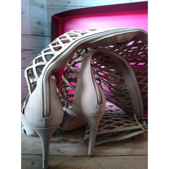 Vince Camuto Women's Keliana Knee High Boot Size 7 in Box - Picture 4 of 7